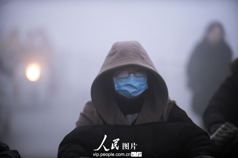 大雾侵袭北京山东安徽 北方暴雪南方强降雨(组