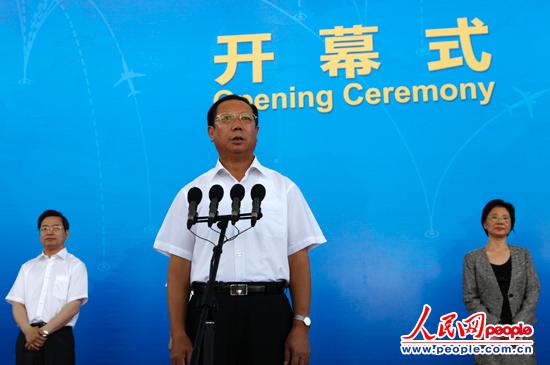 國家旅游局黨組副書記、副局長王志發(fā)宣布旅博會正式開幕 人民網(wǎng) 劉佳 攝