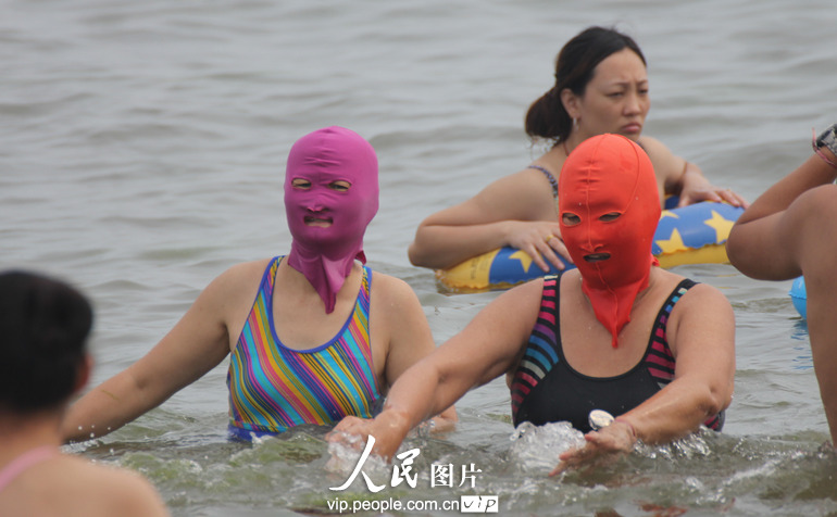 脸基尼大妈图片