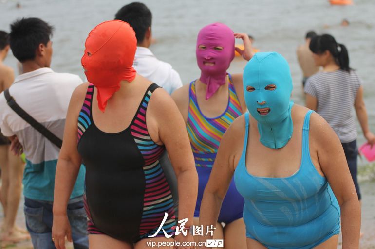 脸基尼大妈图片