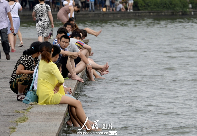 杭州西湖成洗脚池图片