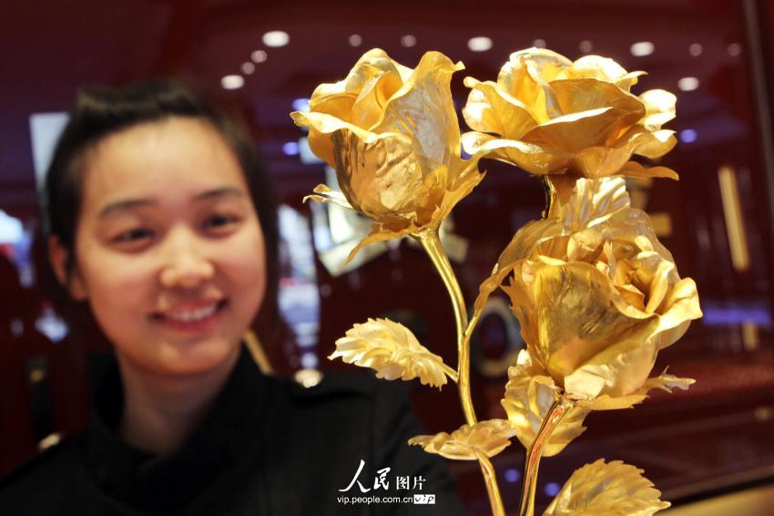 ���壺���ո��ܻƽ�õ��ӭ���˽ڡ�2��