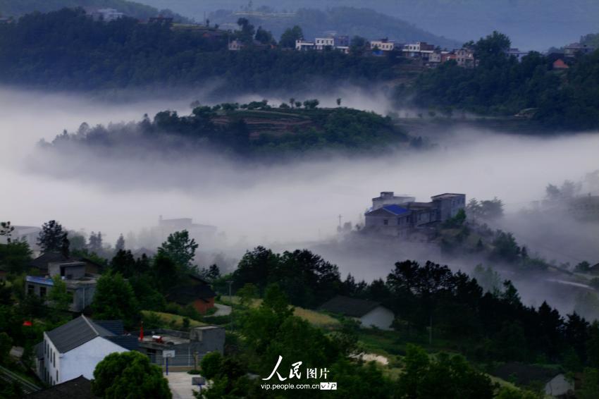 高清:湖北十堰 竹溪县河马鹿山人间仙境