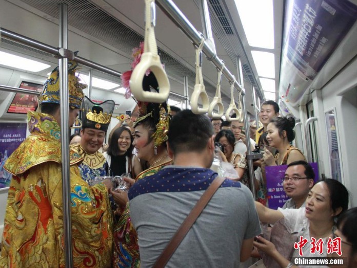 ���壺������������Ϧר�С� ���ڹ������洩Խ����2��