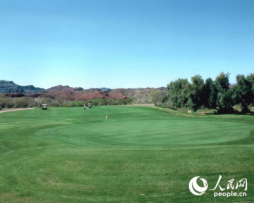 We-Ko-Pa ߶ֲWe-Ko-Pa Golf Club˳ǶԼ23ӢWe-Ko-Pa ߶֣λ˵Yavapai ұFort McDowell Yavapai NationsһƬԭʼȻ֮С򳡲Զ߷壨Four PeaksӣγһɽɽµĸºӣVerde Riverһ·򶫾ʡûиߴ赲ֲܶ׳ɳĮɫصǱ鲼Ͽȷ⡢ϾľơվڸߴĿԶ ǧ֮ɽSuperstition MountainsԼġ֮֯롱Weavers Needle޴ڵɳĮ⡣ַ18200 Toh Vee Circle, Scottsdale, AZ 85264