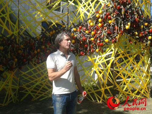 ��������ʦ����˹������˹³˹(Max van de Sluis)չʾ�Լ�����Ʒ