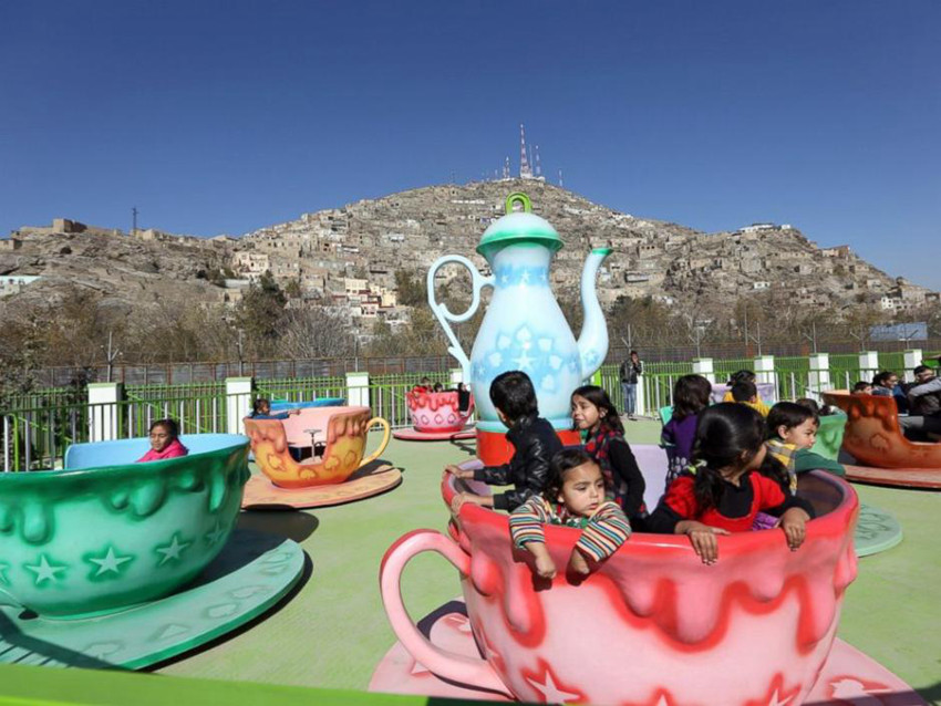 阿富汗首个主题游乐园:战火中的快乐绿洲(高