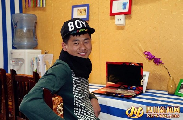 ���壺С���·ۺ���OUT�ˣ���ְԺ6�����������ʽ�����ߺ졾9��