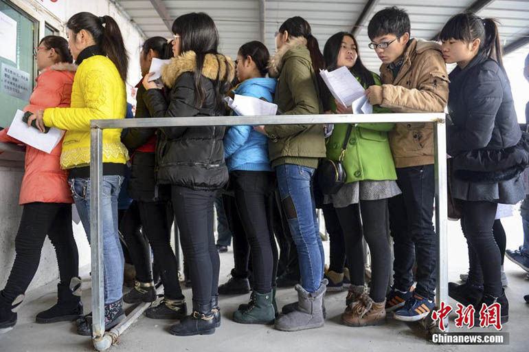 高清:直击安徽艺考报名第一天