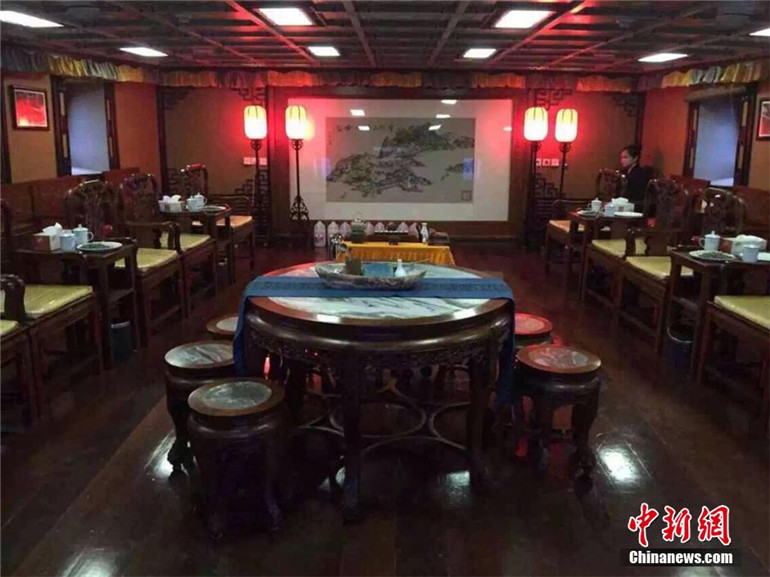 高清：浙江普陀山花费千万打造仿古船 渔火中听海坐禅【3】
