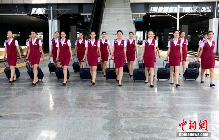 ����:�����߽㻻װӭ�ϸ�������ͨ��6��