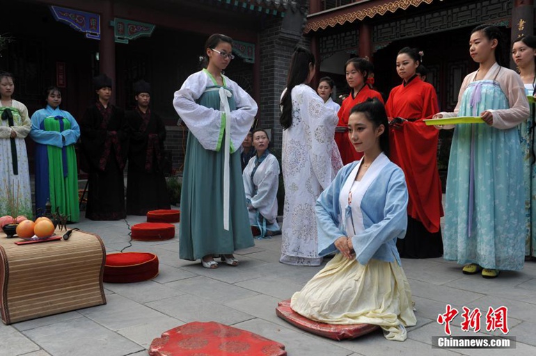 ���壺ɽ���ĳǹ���ŮѧԱ�����ܴ�������3��