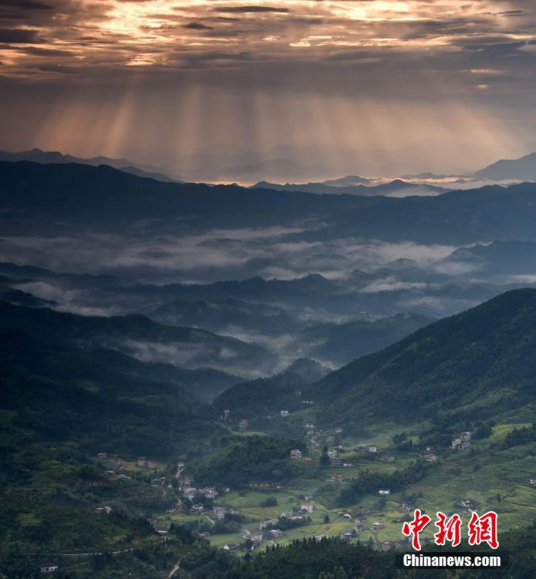 高清:江西遂川光照山村景色秀美【2】