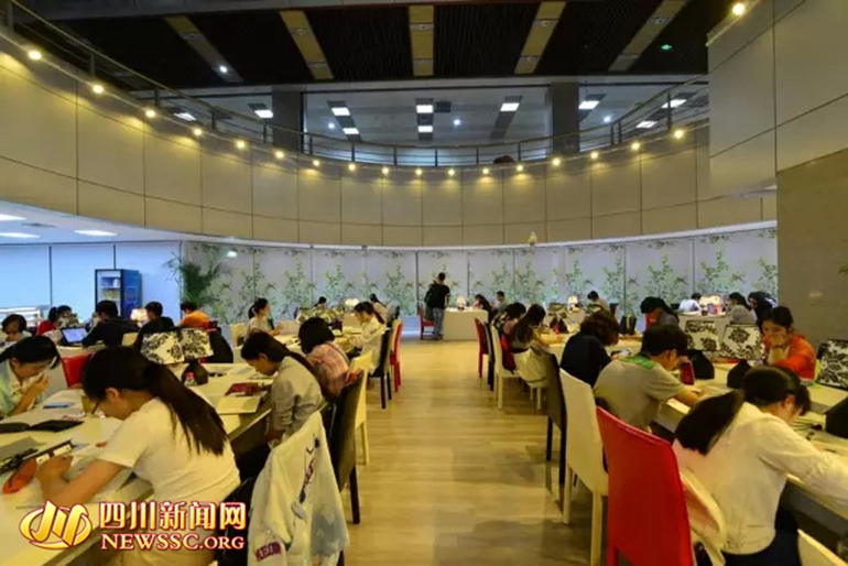 ���壺������ֵ����ϰ���ߺ� ���ѵ�٩���Ǳ��˵ġ�3��