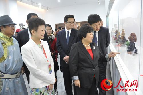 �Ļ����νڿ�Ļ �ֳ��쵼�ۿ�