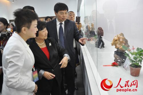 �Ļ����νڿ�Ļ �ֳ��쵼�ۿ�