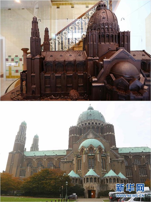这张拼版照片显示的是比利时首都布鲁塞尔的标志性建筑圣心圣殿教堂（下，2015年10月21日摄）及其微缩巧克力版（上，2015年10月1日摄）。圣心圣殿教堂是一座规模宏大的罗马天主教教堂，为庆祝比利时独立75周年于1905年奠基，但建造工程受到两次世界大战的影响，直到1969年才完成。