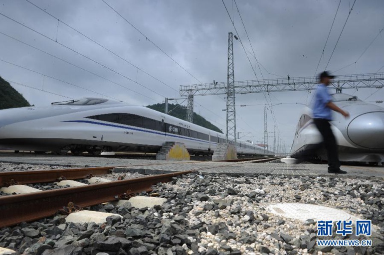 �����ڻ�����������Ӫ��CRH380A��������װ������2015��6��12���㣩��