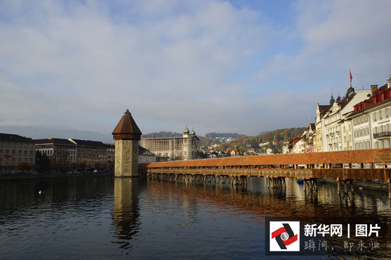 ���ӱ�����ĺ����������ΰ飬����ȴ�Ǽ��ȣ��ǲ��Ǽ�į������һ������¶��ļ�֡����»��� ������