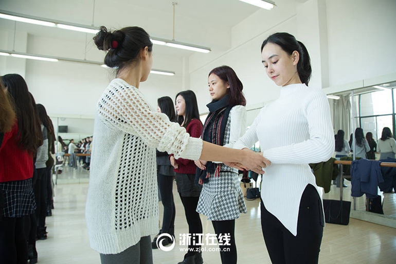 ���壺�ڶ������绥�������־Ը���������ʾ�ѡ�2��