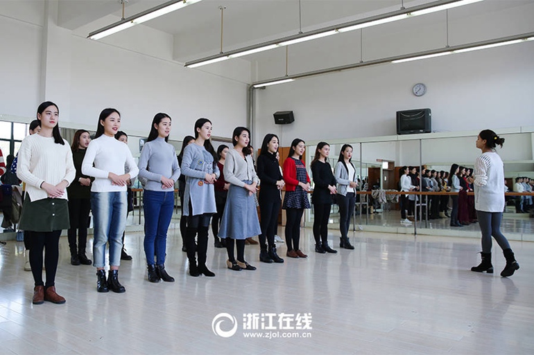 ���壺�ڶ������绥�������־Ը���������ʾ��