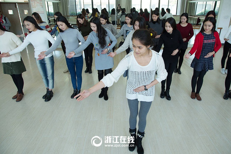 ���壺�ڶ������绥�������־Ը���������ʾ�ѡ�5��