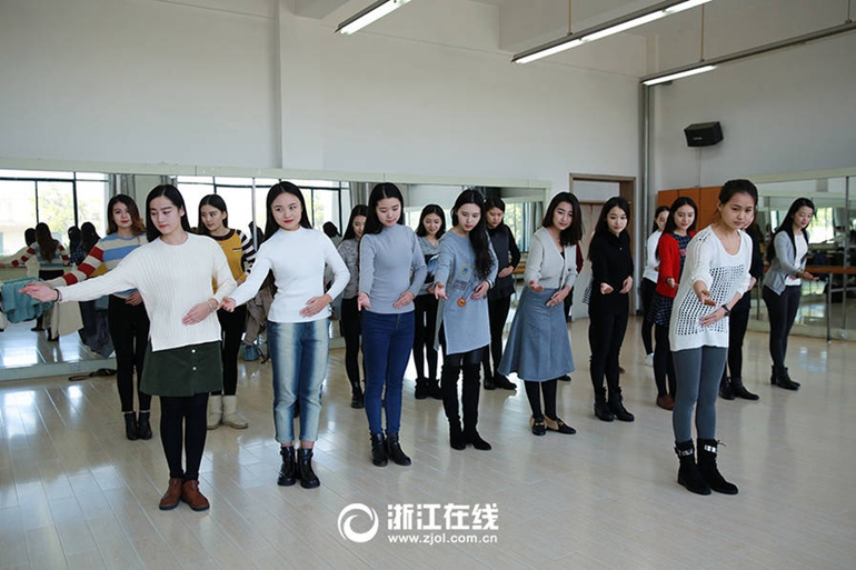 ���壺�ڶ������绥�������־Ը���������ʾ�ѡ�7��