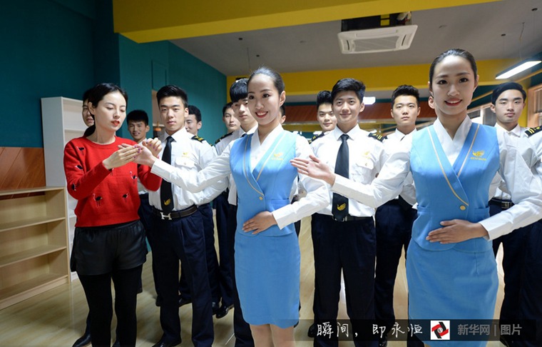 高清:98后"准空乘"美女双胞胎的艺考路【3】