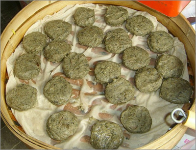 麦芽塌饼   麦芽塌饼是同里古镇上一种传统的苏式茶点……[详细]