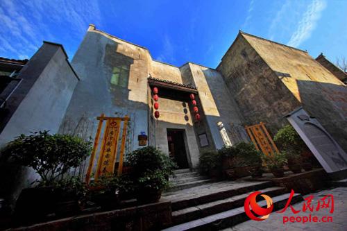 青莲世第茶书院(责编:李星跃,张希)分享让更多人看到