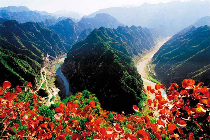山西省-泽州县是中国人类开发较早的地区之一，历史源远流长。2015年11月，列为第二批国家新型城镇化综合试点地区。共有旅游景区9处，其中，1个4A级景区，1个2A级景区。