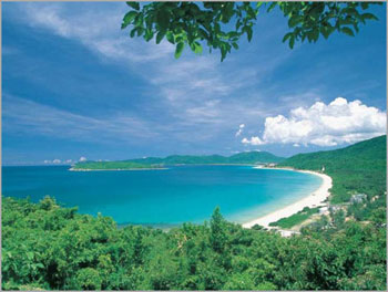 "蛮荒之地"到"度假天堂" 海南打造国际旅游岛