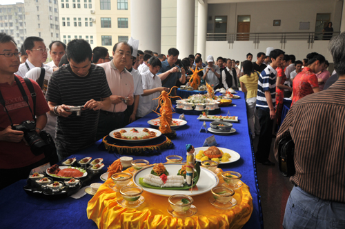 中国海鲜品牌_中国海鲜的消费量_海鲜大餐图片(4)